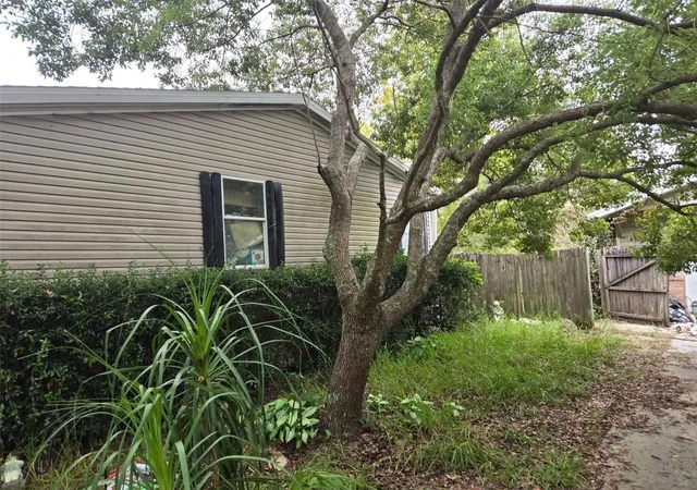 Photo 2 of Manufactured home for sale at 6535 N Ewok Point, Dunnellon, FL 34433 | MLS# TB8554612 | Listing updated on 2026-10-03