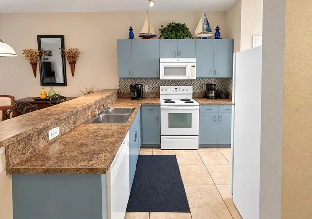 Photo 4 of Condo for sale at 9202 Lake Marion Golf Resort #9202, Kissimmee, FL 34759 | MLS# O6447019 | Listing updated on 2026-10-03