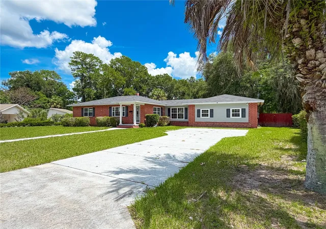 Photo 1 of Single family home for sale at 709 Nw Palm Dr, Lake City, FL 32055 | MLS# GC543947 | Listing updated on 2026-10-06