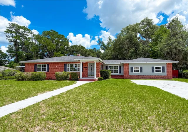 Photo 4 of Single family home for sale at 709 NW Palm Dr, Lake City, FL 32055 | MLS# GC543947 | Listing updated on 2026-10-06