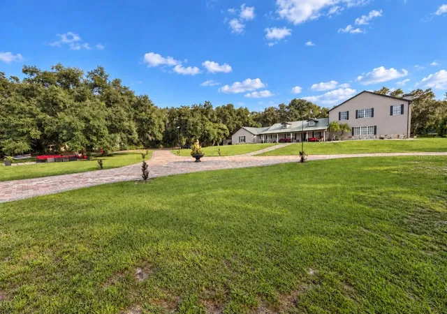 Photo 1 of Single family home for sale at 1860 Orangewood Ave, Saint Cloud, FL 34772 | MLS# O6447022 | Listing updated on 2026-10-07