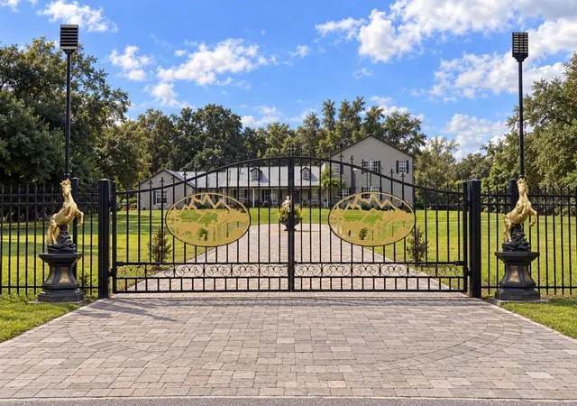 Photo 3 of Single family home for sale at 1860 Orangewood Ave, Saint Cloud, FL 34772 | MLS# O6447022 | Listing updated on 2026-10-07