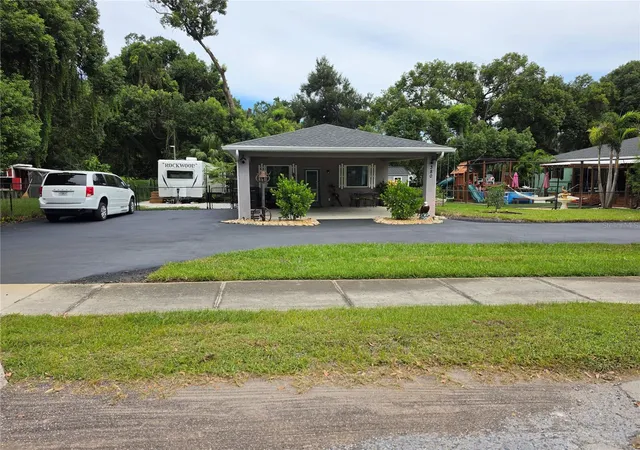 Photo 2 of Single family home for sale at 390 Henderson Ave, Seffner, FL 33584 | MLS# A4708388 | Listing updated on 2026-10-05