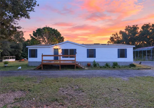 Photo 1 of Manufactured home for sale at 16923 Sw 17th Circle, Ocala, FL 34473 | MLS# OM733404 | Listing updated on 2026-10-04
