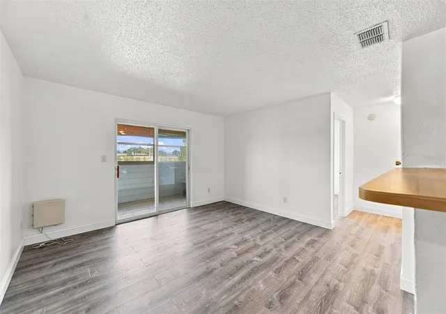 Photo 2 of Condo for sale at 1400 Gandy Blvd N #416, Saint Petersburg, FL 33702 | MLS# TB8554617 | Listing updated on 2026-10-04