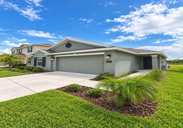 Single family home for sale at 285 Pineywoods St, Saint Cloud, FL 34772 | MLS# O6447028