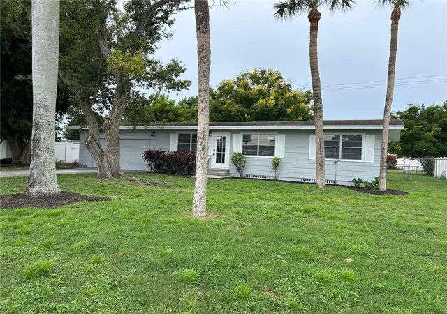 Photo 2 of Single family home for sale at 4708 Park Acres Dr, Bradenton, FL 34207 | MLS# A4708392 | Listing updated on 2026-10-08