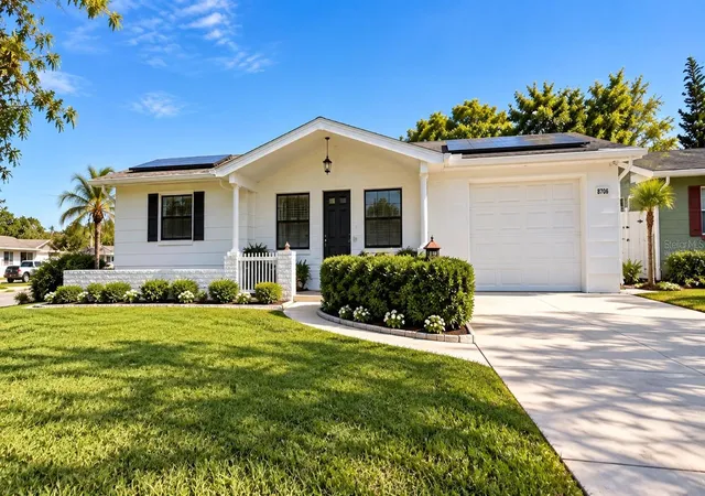Single family home for sale at 3708 Holiday Lake Dr, HOLIDAY, FL 34691 | MLS# O6447031