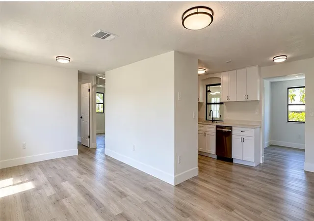 Photo 3 of Single family home for sale at 3708 Holiday Lake Dr, Holiday, FL 34691 | MLS# O6447031 | Listing updated on 2026-10-07