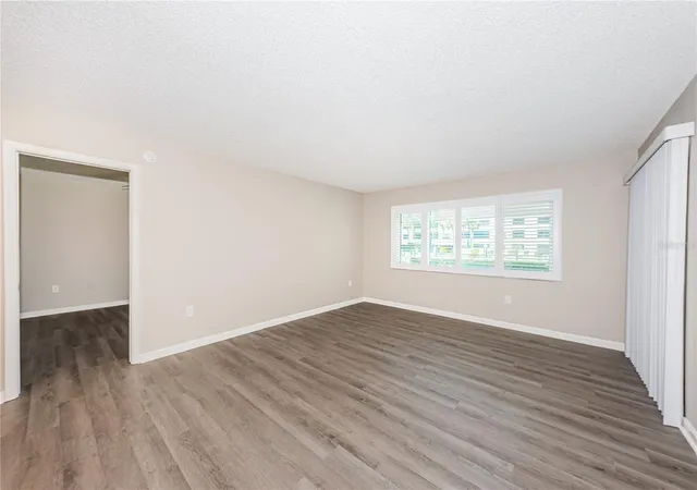 Listing Photo 5 - Condo for sale in building located at 2591 Countryside Blvd, Clearwater, FL 33761 - Unit #5106