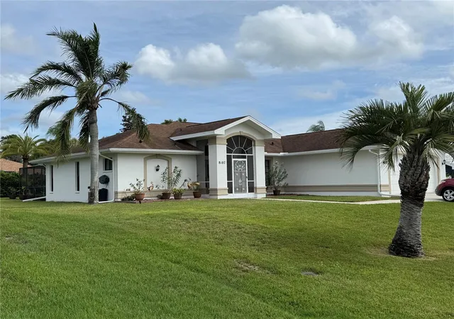 Photo 3 of Single family home for sale at 8107 Tedburn Park, Spring Hill, FL 34606 | MLS# W7890058 | Listing updated on 2026-10-04