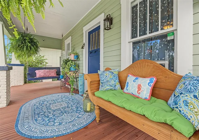 Photo 3 of Single family home for sale at 809 E Flora St, Tampa, FL 33604 | MLS# TB8554632 | Listing updated on 2026-10-09