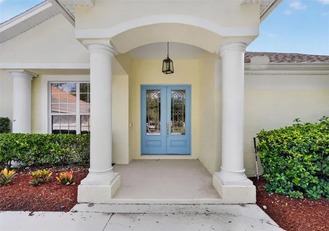 Photo 3 of Single family home for sale at 2213 Wandering Oak Ter, Kissimmee, FL 34746 | MLS# S5158822 | Listing updated on 2026-10-07