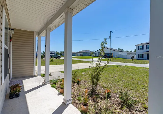 Photo 3 of Single family home for sale at 219 Hyacinth Ct, Kissimmee, FL 34759 | MLS# O6447038 | Listing updated on 2026-10-19