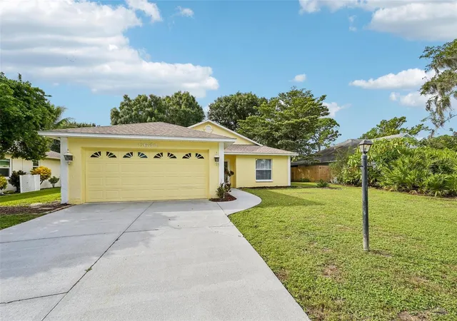 Photo 2 of Single family home for sale at 5684 Alden Garden Way, Sarasota, FL 34235 | MLS# A4708395 | Listing updated on 2026-10-03