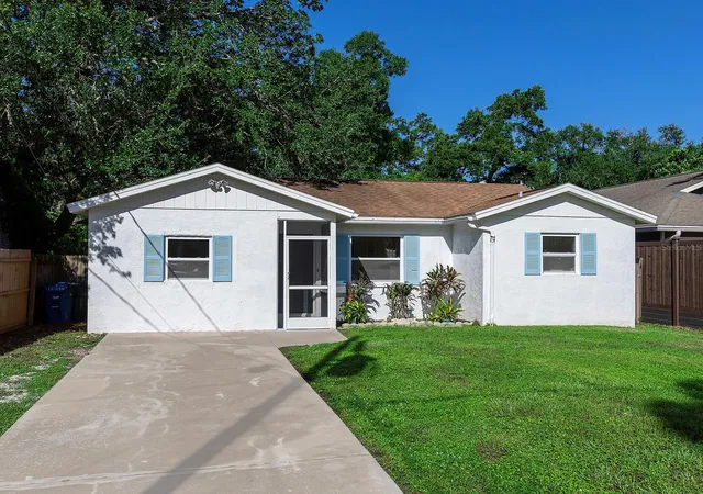 Photo 1 of Single family home for sale at 4260 Bell Ave, Sarasota, FL 34231 | MLS# A4708397 | Listing updated on 2026-10-04