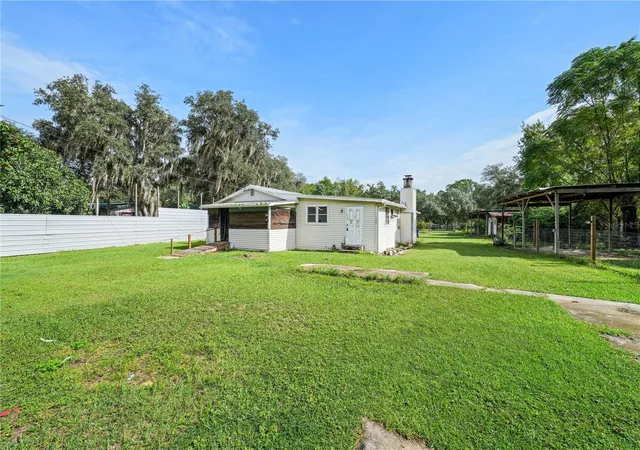 Single family home for sale at 14965 SE 217th Terrace, UMATILLA, FL 32784 | MLS# G5118589