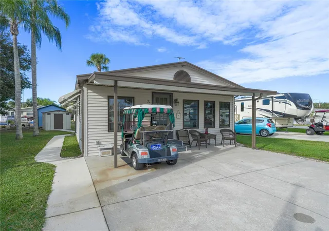 Photo 2 of Manufactured home for sale at 3 Grayhackle St, Lake Wales, FL 33898 | MLS# K4903835 | Listing updated on 2026-10-05