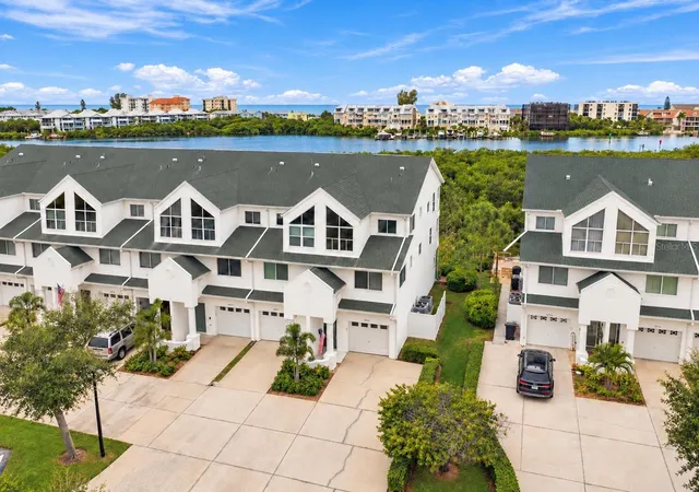 Photo 2 of Townhouse for sale at 14761 Seminole Trl, Seminole, FL 33776 | MLS# TB8554649 | Listing updated on 2026-10-06