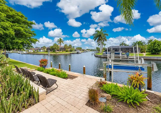 Photo 3 of Single family home for sale at 1018 Conecta Dr, Punta Gorda, FL 33950 | MLS# C7531529 | Listing updated on 2026-10-10