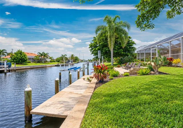 Photo 4 of Single family home for sale at 1018 Conecta Dr, Punta Gorda, FL 33950 | MLS# C7531529 | Listing updated on 2026-10-10