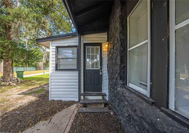 Photo 3 of Single family home for sale at 2331 Westside Dr, Leesburg, FL 34748 | MLS# O6447059 | Listing updated on 2026-10-07