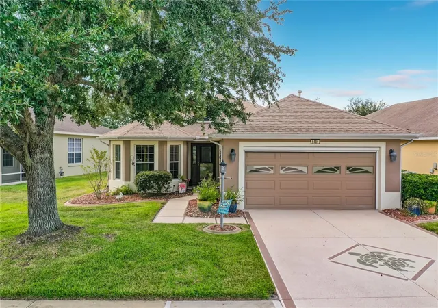 Photo 2 of Single family home for sale at 5401 Aurora Dr, Leesburg, FL 34748 | MLS# G5118590 | Listing updated on 2026-10-04