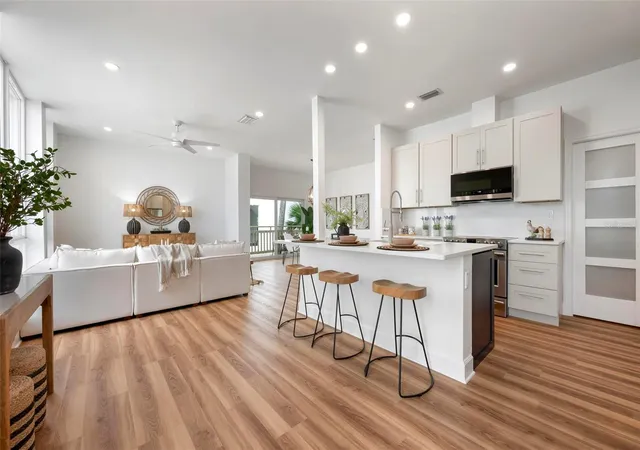 Photo 2 of Condo for sale at 550 W Flamingo Dr #2, Venice, FL 34285 | MLS# N6146043 | Listing updated on 2026-10-28
