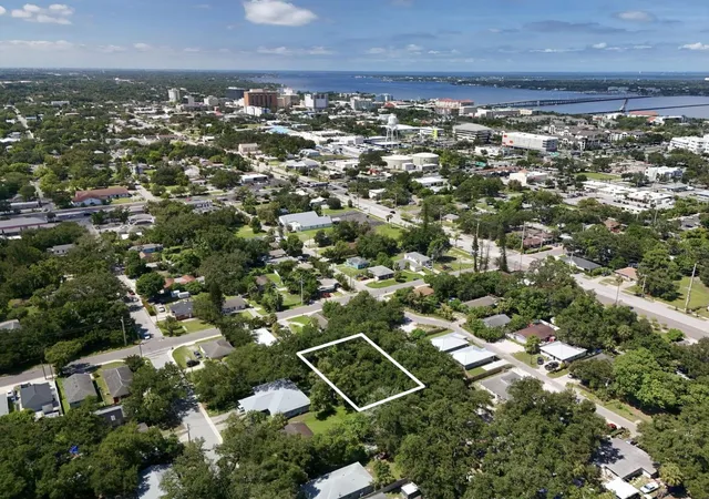 Photo 2 of Land for sale at 1009 4th Street E St, Bradenton, FL 34208 | MLS# O6447066 | Listing updated on 2026-10-04