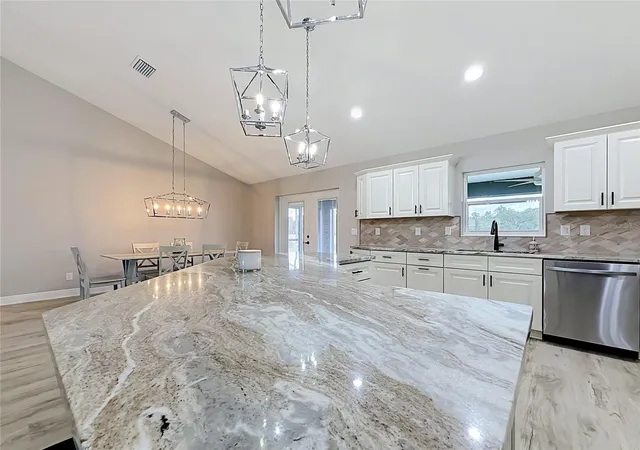 Photo 4 of Single family home for sale at 6425 SW 180th Circle, Dunnellon, FL 34432 | MLS# OM733406 | Listing updated on 2026-10-06