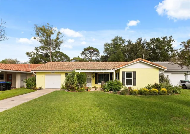 Photo 2 of Single family home for sale at 10409 Hidden Ln, Orlando, FL 32821 | MLS# O6447070 | Listing updated on 2026-10-04