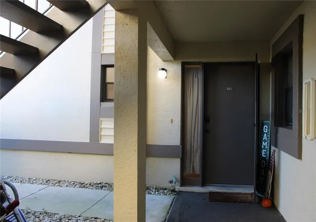 Photo 3 of Condo for sale at 261 Woodlake Wynde #261, Oldsmar, FL 34677 | MLS# TB8554654 | Listing updated on 2026-10-28