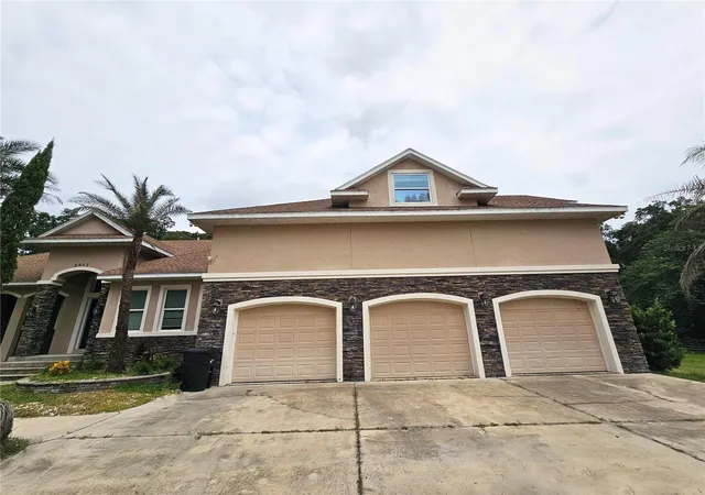 Photo 3 of Mansion for sale at 2065 Sw 80th Street, Ocala, FL 34476 | MLS# O6447071 | Listing updated on 2026-10-21