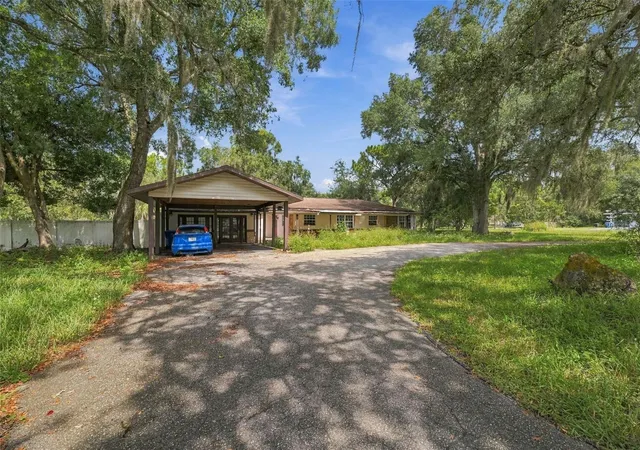 Photo 1 of Single family home for sale at 15499 Oakcrest Cir, Brooksville, FL 34604 | MLS# W7890059 | Listing updated on 2026-10-07