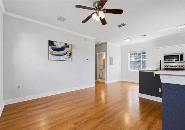 Listing Photo 4 - Condo for sale in building located at 341 Southern Pecan Cir, Winter Garden, FL 33606 - Unit #202