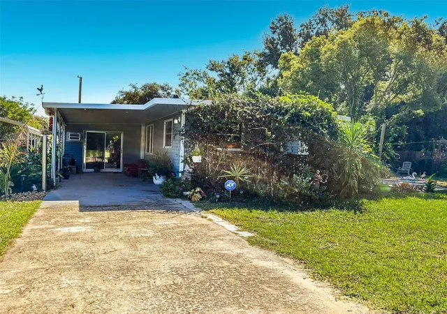 Photo 1 of Manufactured home for sale at 1726 Flint Dr, Auburndale, FL 33823 | MLS# S5158832 | Listing updated on 2026-10-09