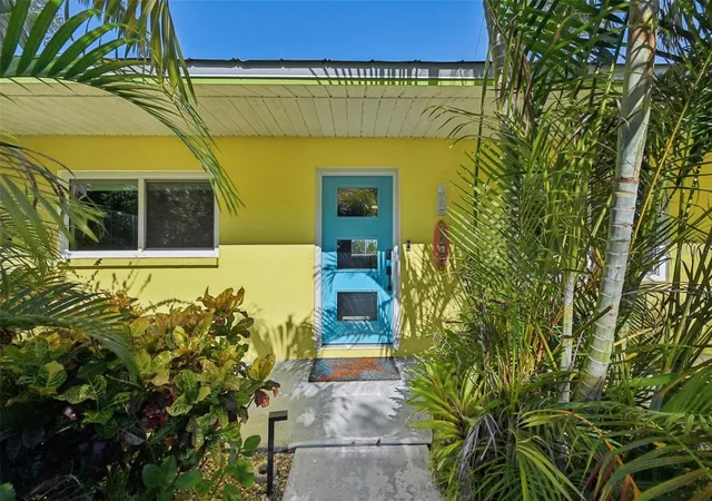 Photo 2 of Single family home for sale at 1248 Jefferson Dr, Englewood, FL 34224 | MLS# A4708403 | Listing updated on 2026-10-07