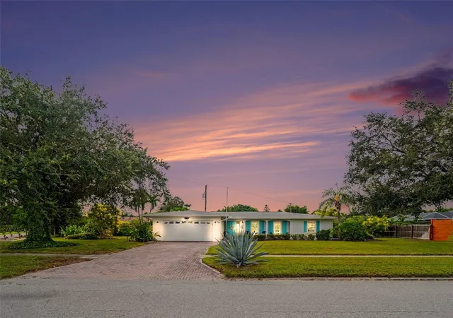 Photo 1 of Single family home for sale at 1110 De Narvez Ave, Bradenton, FL 34209 | MLS# A4708404 | Listing updated on 2026-10-05