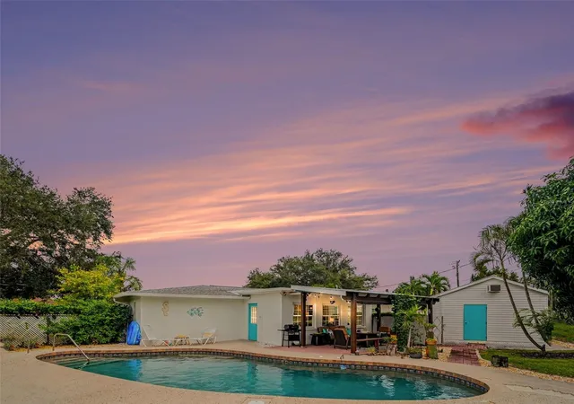 Photo 2 of Single family home for sale at 1110 De Narvez Ave, Bradenton, FL 34209 | MLS# A4708404 | Listing updated on 2026-10-05