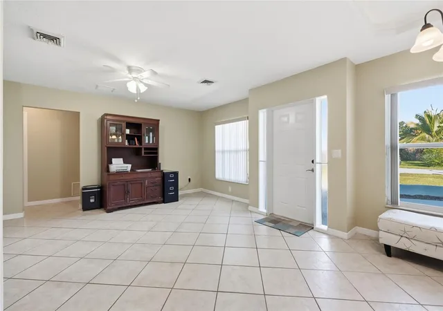 Photo 4 of Single family home for sale at 630 Darwin Rd, Venice, FL 34293 | MLS# A4708405 | Listing updated on 2026-10-23