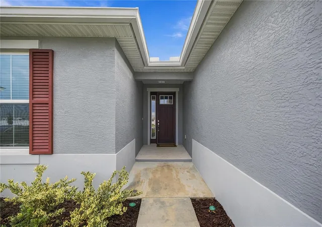 Photo 1 of Single family home for sale at 7118 SW 57th Lane, Ocala, FL 34474 | MLS# OM733407 | Listing updated on 2026-10-04