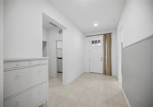Photo 3 of Single family home for sale at 7118 SW 57th Lane, Ocala, FL 34474 | MLS# OM733407 | Listing updated on 2026-10-04
