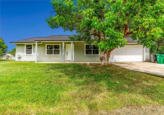 Photo 4 of Single family home for sale at 1131 SW London Ln, Port Saint Lucie, FL 34953 | MLS# S5158833 | Listing updated on 2026-10-04