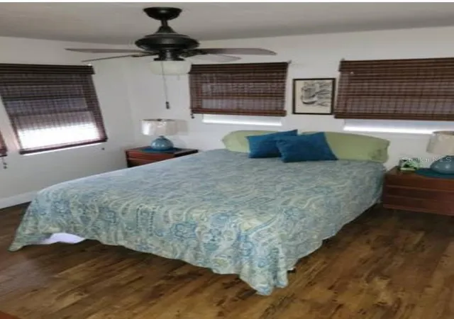 Photo 4 of Manufactured home for sale at 4851 W Gandy Blvd #B9L31, Tampa, FL 33611 | MLS# TB8554663 | Listing updated on 2026-10-23