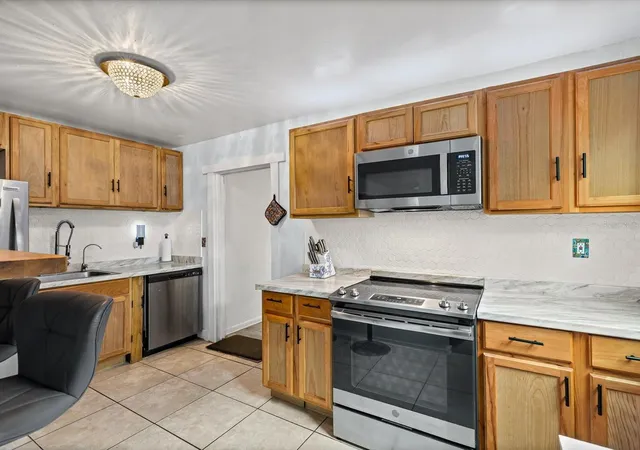Photo 4 of Single family home for sale at 910 E Eskimo Ave, Tampa, FL 33604 | MLS# TB8554667 | Listing updated on 2026-10-09