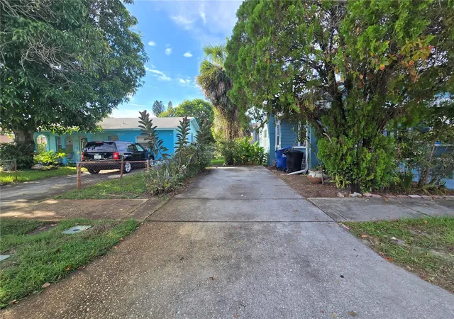 Photo 3 of House for sale at 4502 9th Avenue S, Saint Petersburg, FL 33711 | MLS# TB8554668 | Listing updated on 2026-10-07