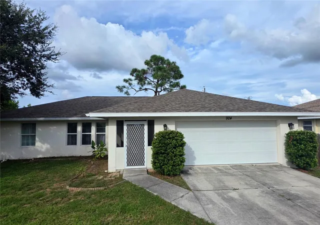 Photo 1 of Single family home for sale at 924 Euclid, Venice, FL 34293 | MLS# N6146048 | Listing updated on 2026-10-06