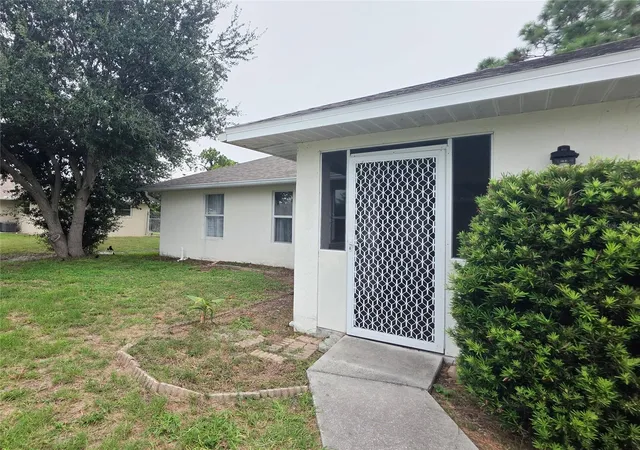 Photo 3 of Single family home for sale at 924 Euclid, Venice, FL 34293 | MLS# N6146048 | Listing updated on 2026-10-06