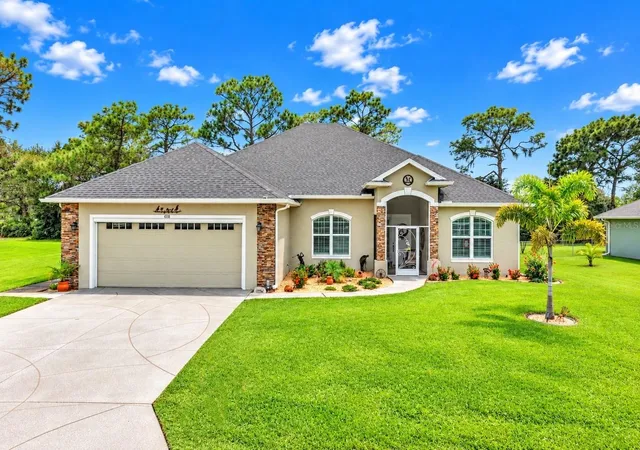 Photo 1 of Single family home for sale at 4930 Myrtle Beach Dr, Sebring, FL 33872 | MLS# OM733409 | Listing updated on 2026-10-08