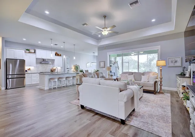 Photo 4 of Single family home for sale at 4930 Myrtle Beach Dr, Sebring, FL 33872 | MLS# OM733409 | Listing updated on 2026-10-08